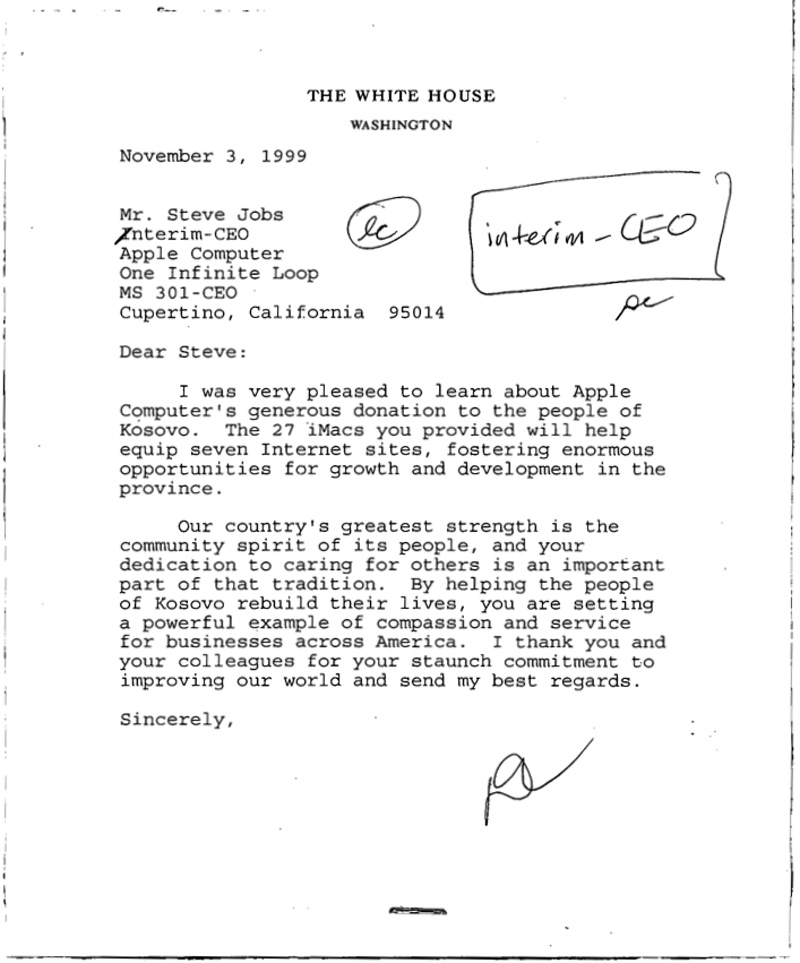 Note sent by President Bill Clinton to Steve Jobs thanking him for donating iMacs to the people of Kosovo in 1999 (Clinton Presidential Library)